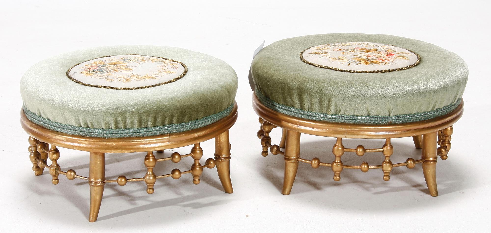 FOTPALLAR, ett par, sent 1800-tal.