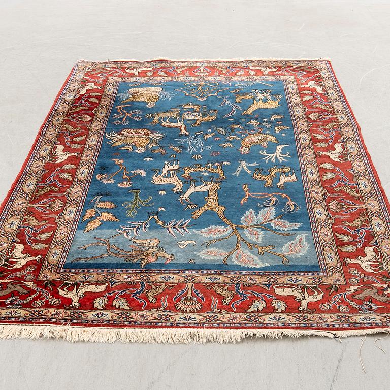 Carpet, Gohm, semi-antique, 238 x 142 cm.