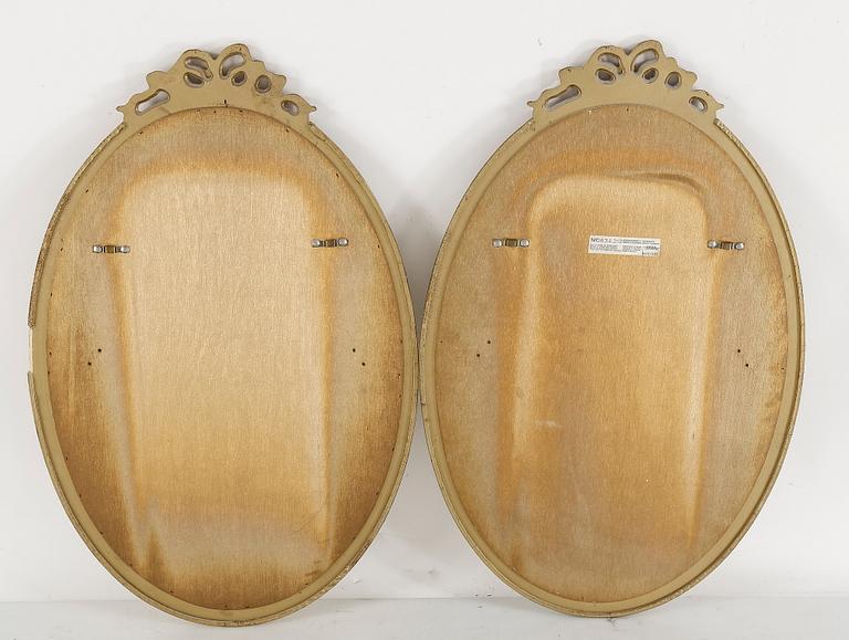 SPEGLAR, ett par, gustaviansk stil, 1900-talets sista kvartal.