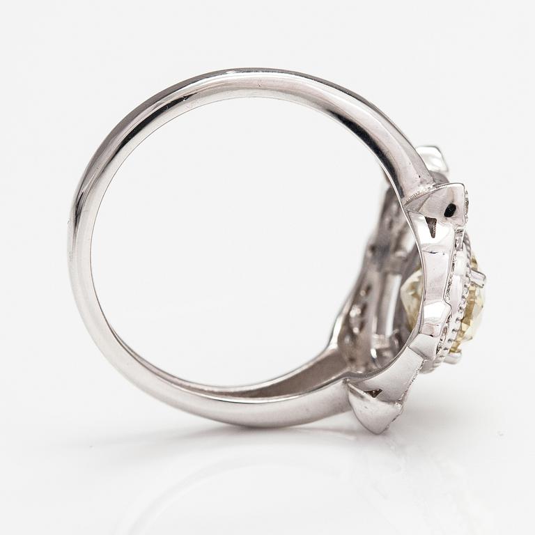 Sormus, 14K valkokultaa, timantteja n. 1.71 ct yht.