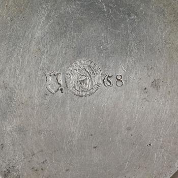 Firma Svenskt Tenn, a lidded pewter box model "A 742", Stockholm, 1929.