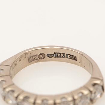 Alliance ring, 18K white gold with brilliant-cut diamonds.