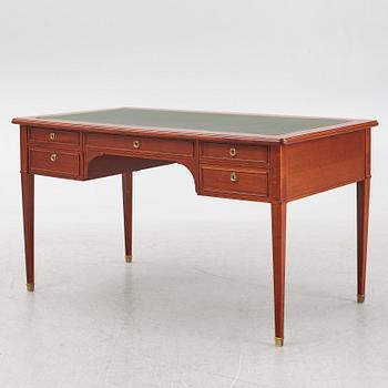 Skrivbord, gustaviansk stil, GR Möbler AB Tibro, 1900-talets andra hälft.