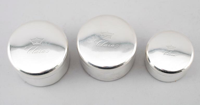 DOSOR, 3 st, silver, Gustaf Möllenborg, Stockholm 1851 och 1853. Total vikt ca 250 g.