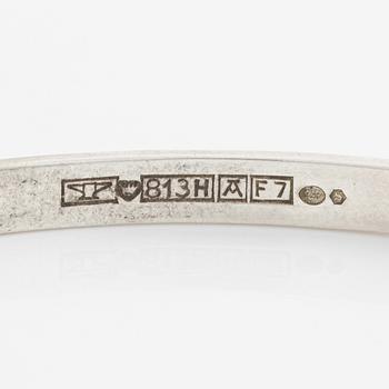 Bangle silver with smoky quartz.