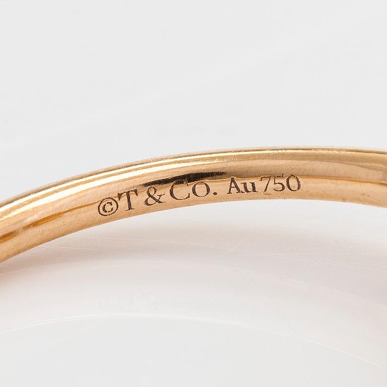 Tiffany & Co, an 18K gold 'T-wire' ring with diamonds.