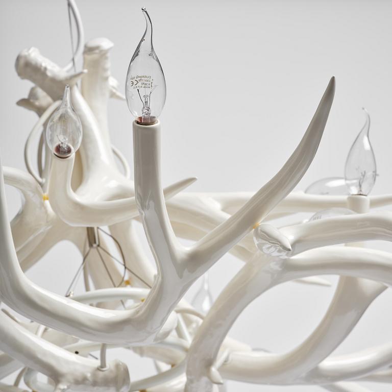 Jason Miller, takkrona, "Superordinate Chandelier 12 Antlers, taklampa, Roll & Hill, USA.
