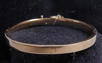 ARMRING, guld 18 K, ca 14 g.