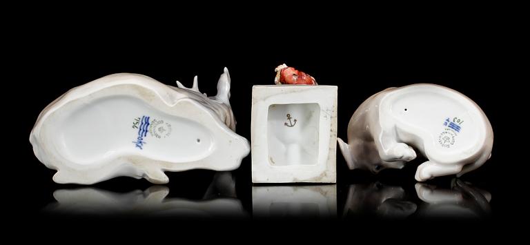FIGURINER, 3 st, porslin, bla Royal Copenhagen, 1900-tal.