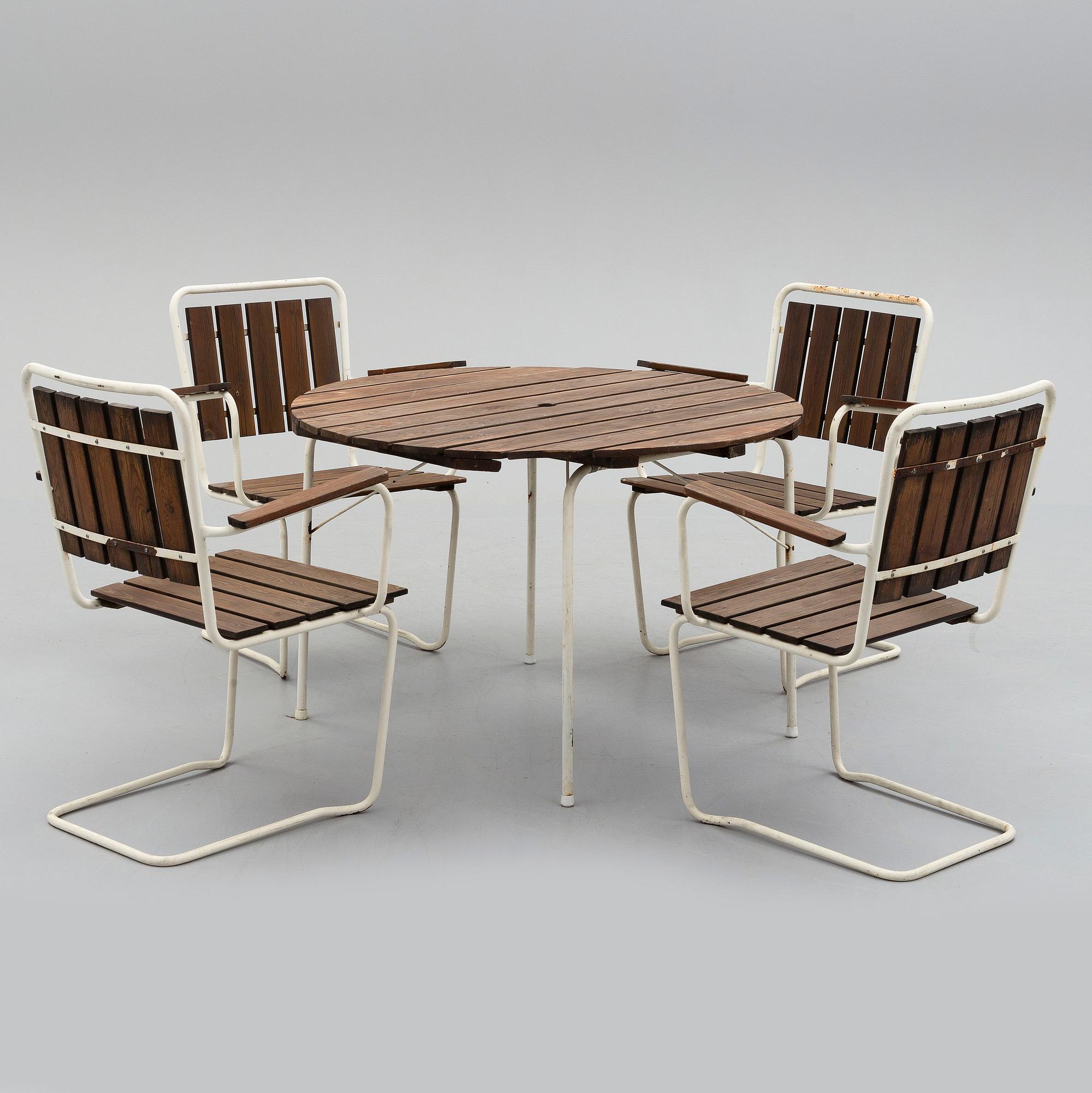 a 5 piece set of 1960's garden furniture.