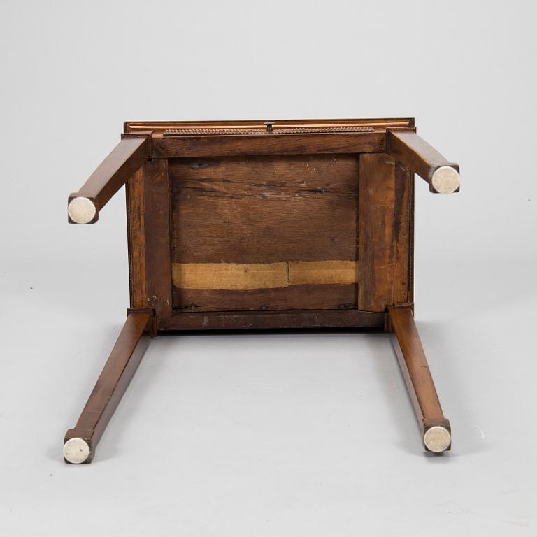 Sidobord, Frankrike, omkring år 1800, Directoire.