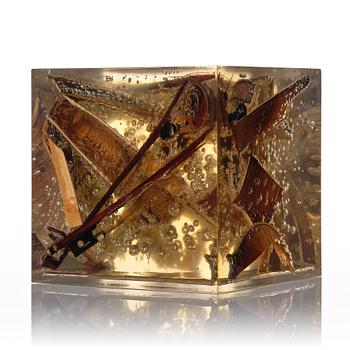 Arman (Armand Pierre Fernandez), Accumulation with violin.