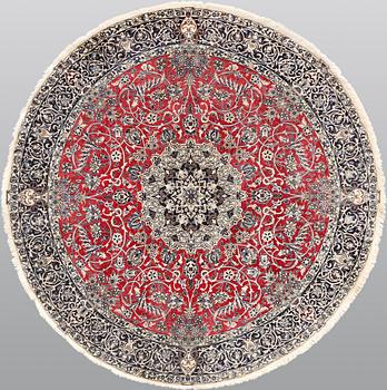 Matta, Nain, part silk, s.k 9LAA, diameter ca 250 cm.