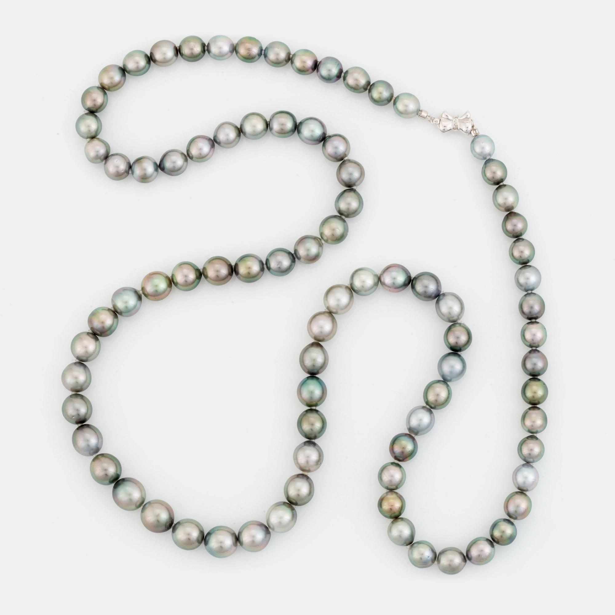 A Tahitian cultured pearl necklace.