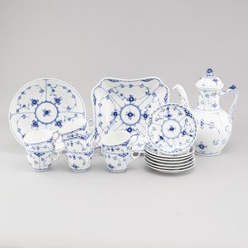 Ten pieces of porcelain tableware from Royal Copenhagen, model "Musselmalet", 20th century.