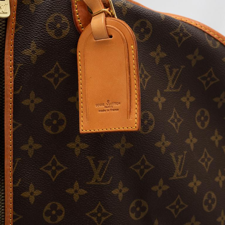Louis Vuitton, Garment cover.