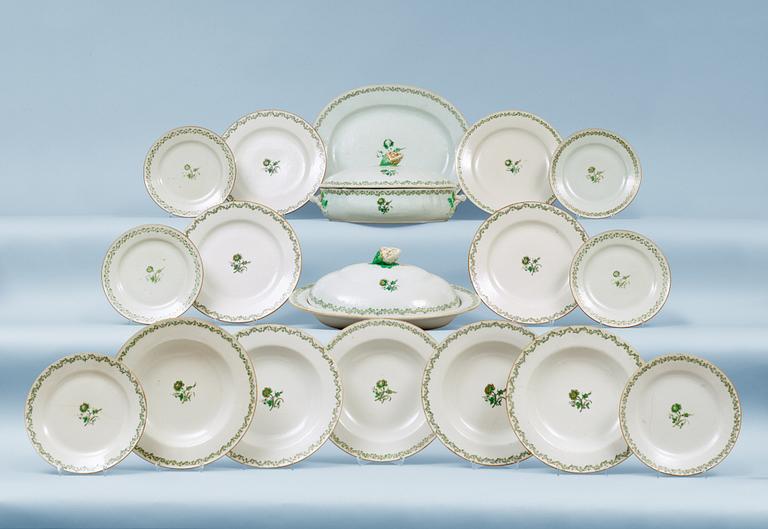 A part dinner service, Qing dynasty, Jiaqing (1796-1820).