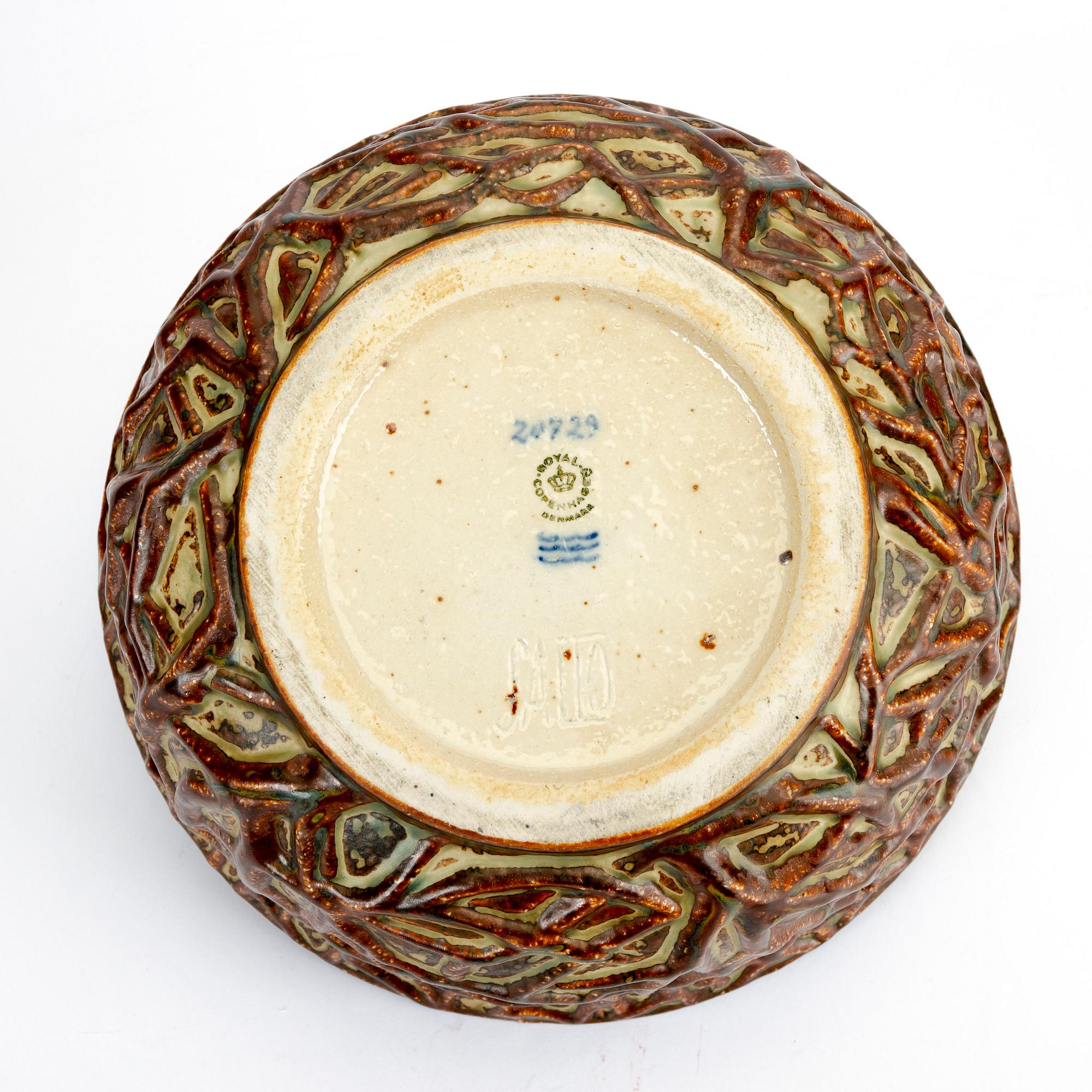 Axel Salto, skål Royal Copenhagen Danmark modellnr 20729 1979-83.