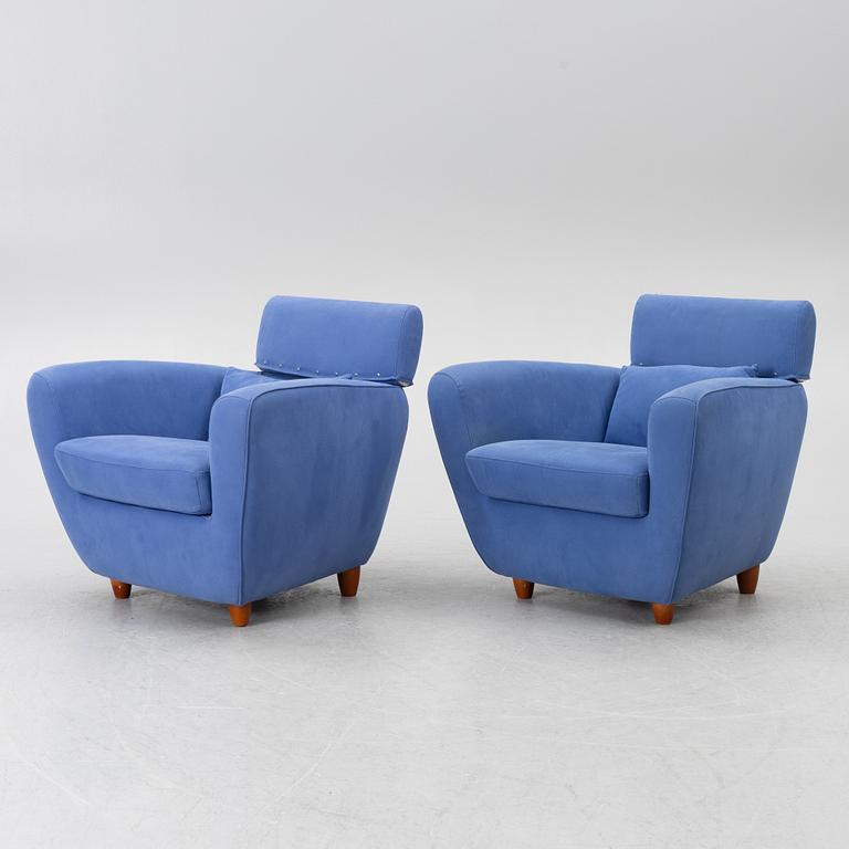 Armchairs, a pair, Ligne Roset, France.