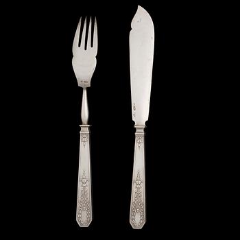 FISH CUTLERY 12+12, silver, Fabergé, Moscow early 20th century, total weight 1754 g.