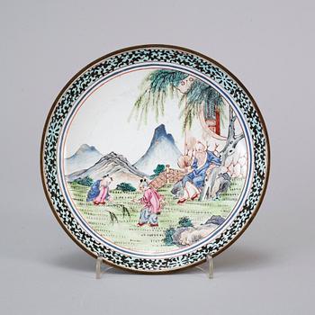 A enamel on copper dish, Qing dynasty, Qianlong (1736-95).