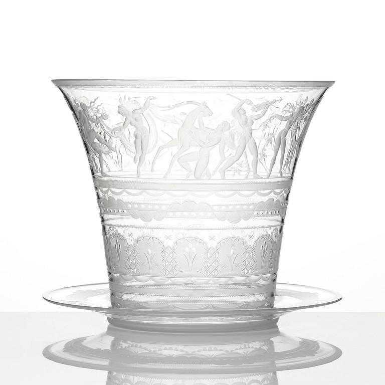 Simon Gate, an engraved glass bowl with plate, Orrefors 1930, model 122.