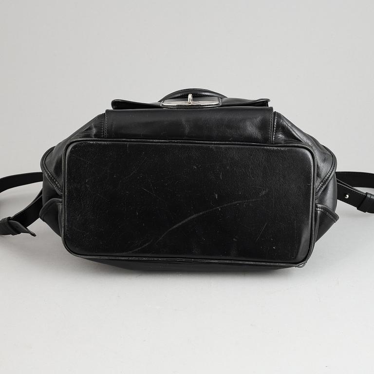 Mulberry, a black leather handbag.
