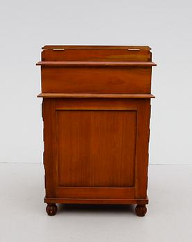 SKRIVPULPET, s k davenport, England, 1900-talets andra hälft.