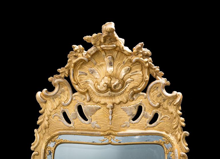 SPEGEL. Stockholmsarbete, daterad 1763 . Rokoko.