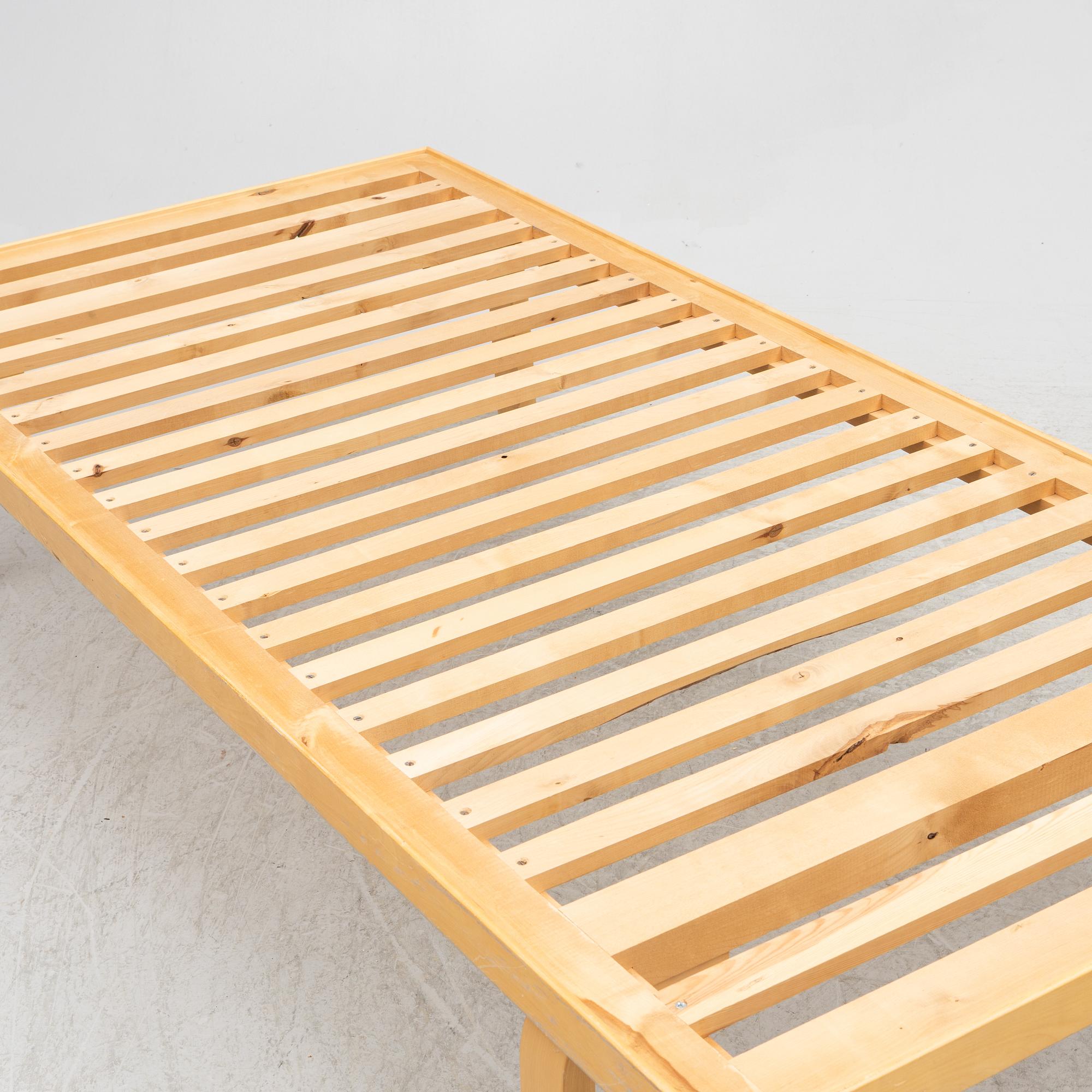 Alvar Aalto, a daybed, Artek, Finland.