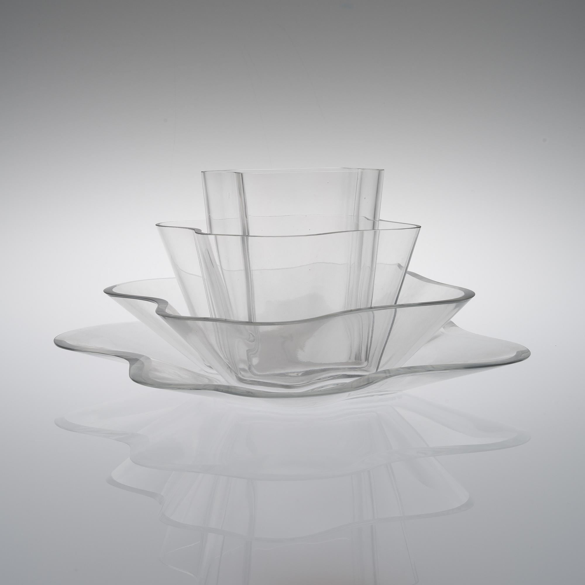 ALVAR AALTO, GLASS SCULPTURE, 4 PARTS.The Aalto Flower. The lowest part signed Alvar Aalto 66/1983.