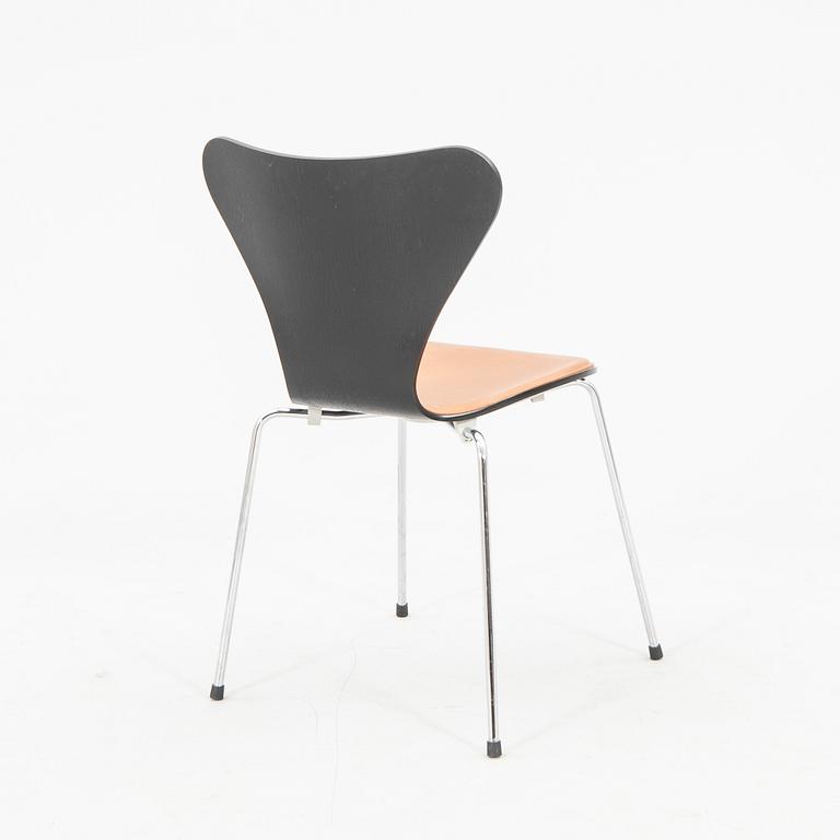 Arne Jacobsen, stol "Sjuan", Fritz Hansen Danmark 2018.