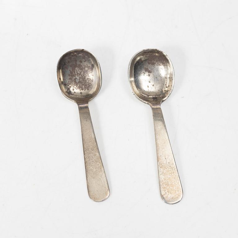 Wiwen Nilsson, A pair of silver salt cellars with spoons, 1949–1950.