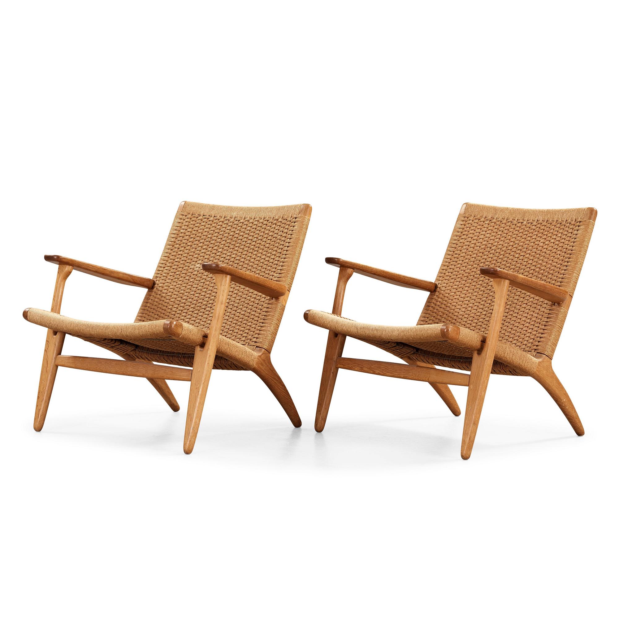 Hans J. Wegner, fåtöljer, ett par "CH-25", Carl Hansen & Son, Danmark 1950-60-tal.