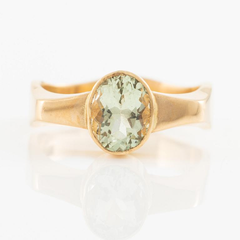 Gobi Gold or Silver Hb, ring, 18K gold with green-tinted stone, Falköping 1974.