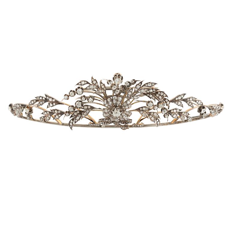 Brosch/tiara.