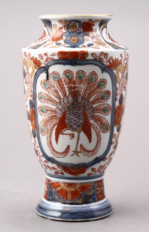 VAS, porslin, Japan, imari, 1800/1900-tal.