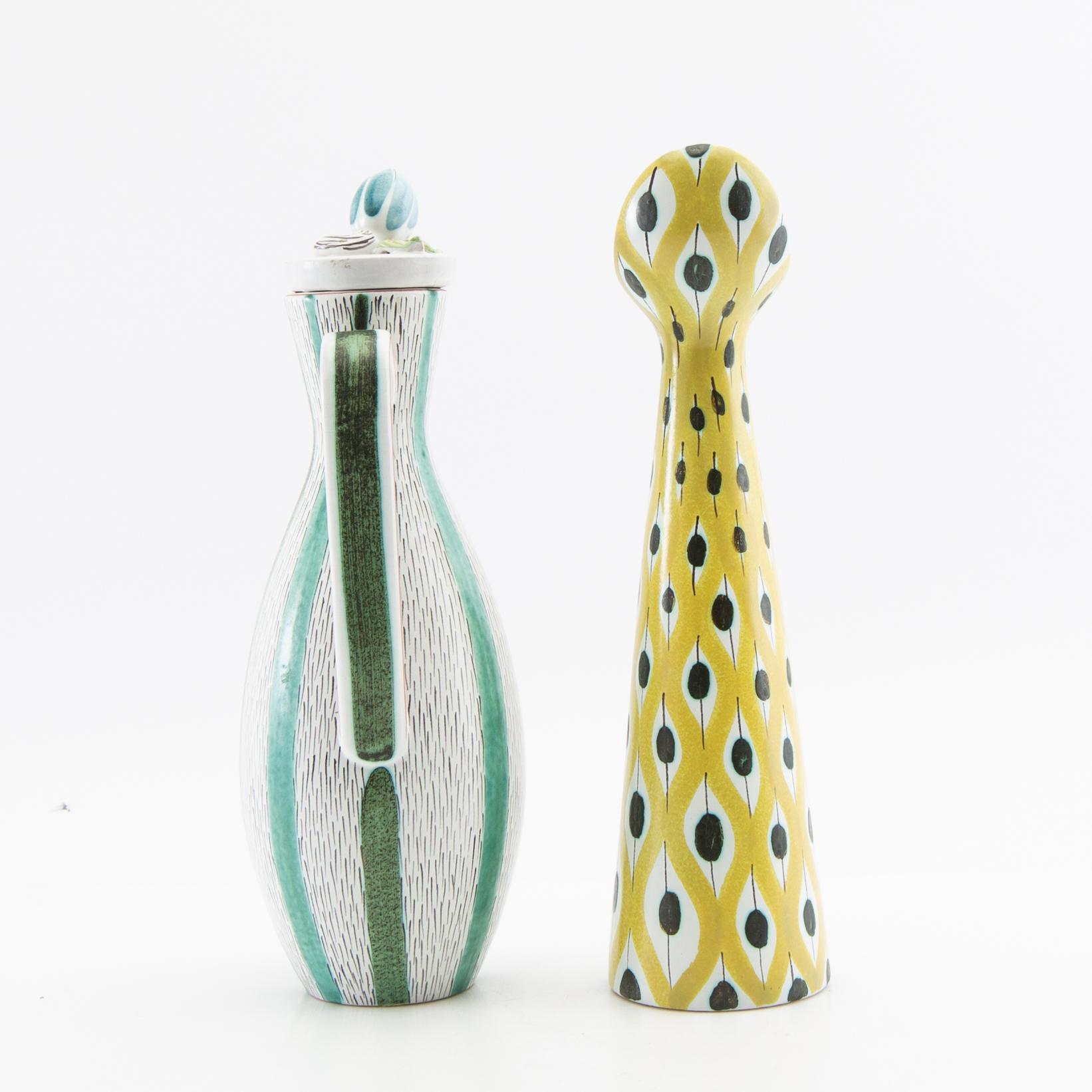 Stig Lindberg, Kanna med lock samt vas Gustavsberg studio  fajans 1900-talets mitt.