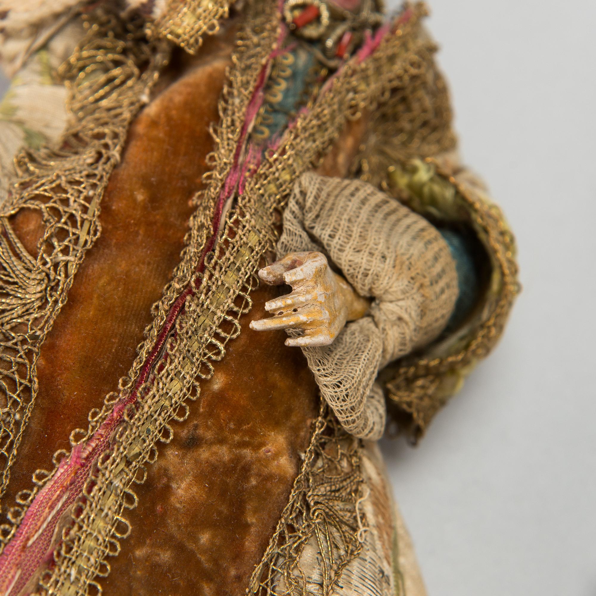 Dolls, 3 pcs, possibly Italy 18th/19th century.
