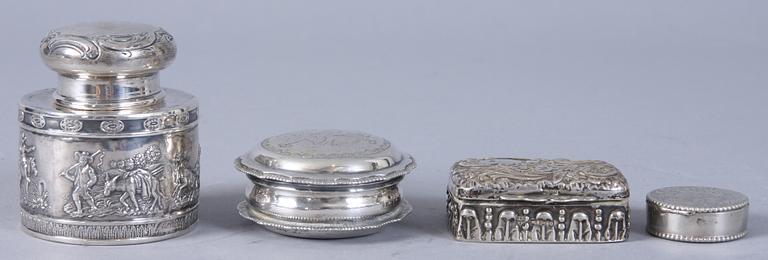 KYRKDOSA, silver, Göteborg otydlig års- och mästarstämplar, 1700/1800-tal. Samt DOSOR, 3 st tot 145 gram.
