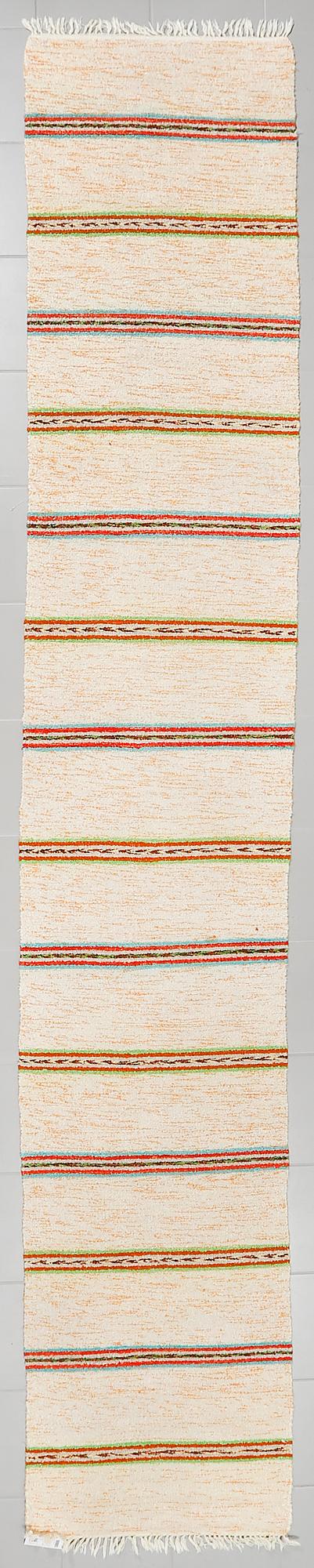 A swedish runner, second half of the 20th century, ca 392 x 70 cm.