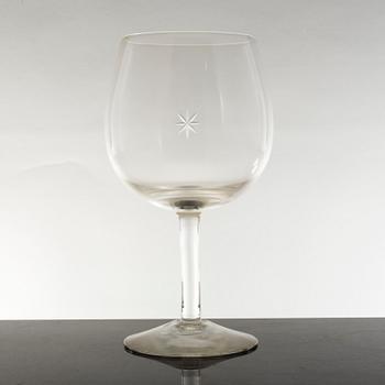 VINGLAS, 15 st, "Bouquet" design Signe Persson Melin, Kosta Boda.