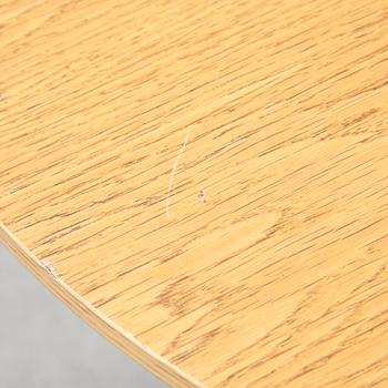 Arne Jacobsen, bord, "A622", Fritz Hansen, Danmark, 2008.