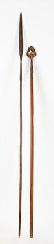 VANDRINGSSTAV, SPJUT, SKÖLD samt HORN, 5 delar, 1800/1900-tal.