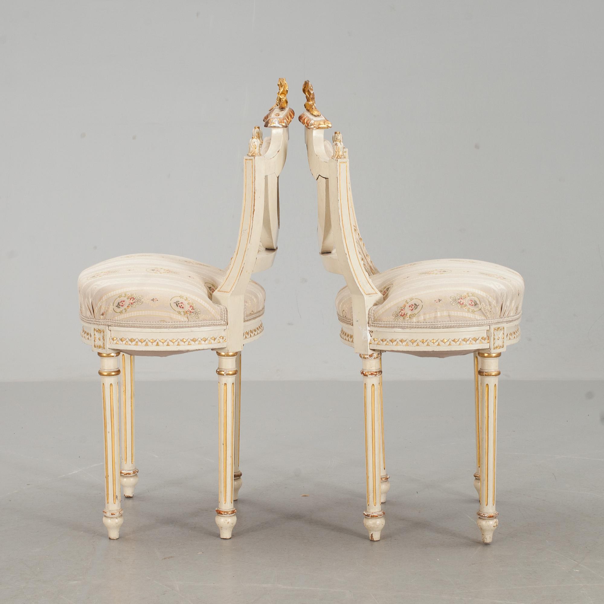 STOLAR, ett par, sk. boudoirstolar, Louis XVI-stil.