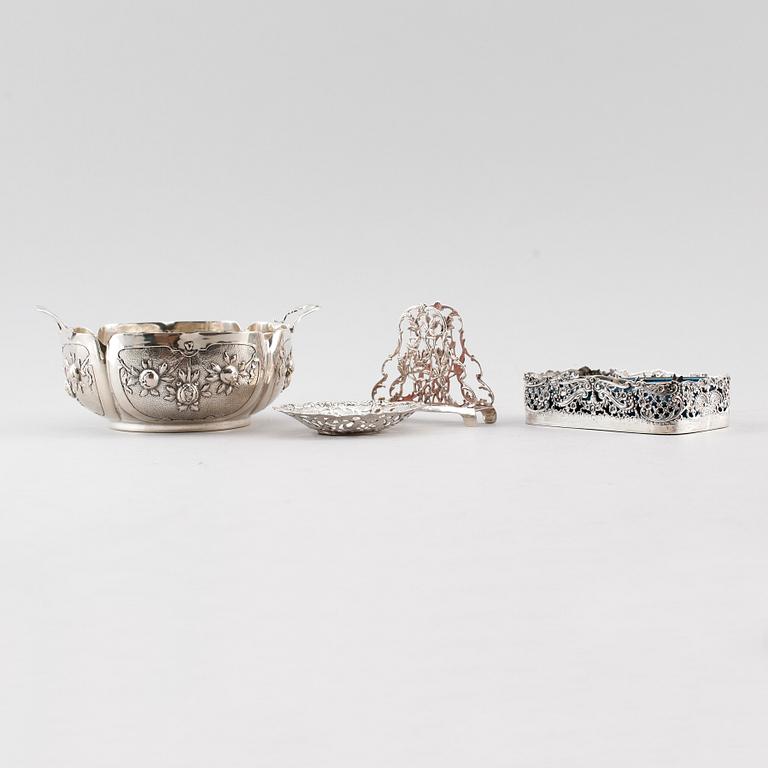 SILVERFÖREMÅL, 5 delar, 1900-tal. Vikt ca 396 gram.