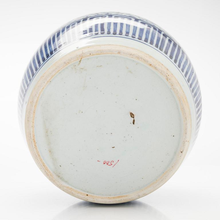 Ruukku, posliinia. Kiina, myöhäinen Qing-dynastia.