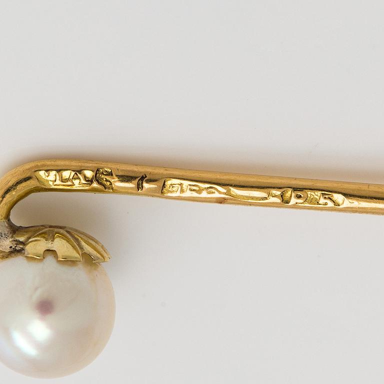 Kråsnålar, 3 st, briljantslipad diamant, pärlor, 14K och 18K guld och vitguld.