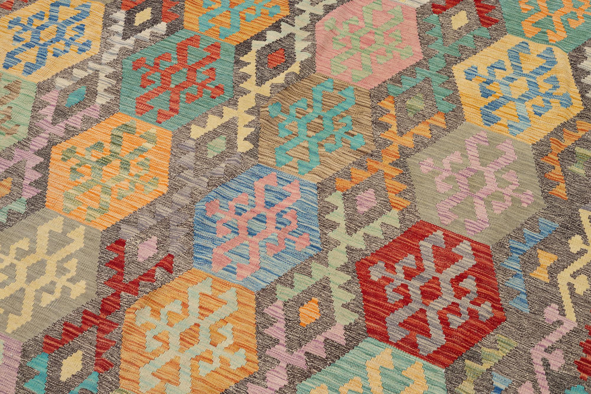 Kelim, modern, ca 330x 260 cm.