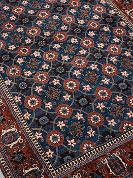 SEMI-ANTIQUE VERAMIN. 217,5 x 146,5 cm.